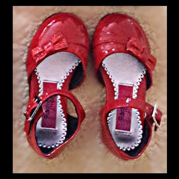 Other - 🎁Red dress shoes size 5 toddler